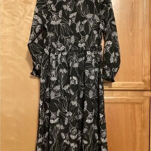 BloomChic Black and White Floral Long Sleeve Dress NWT